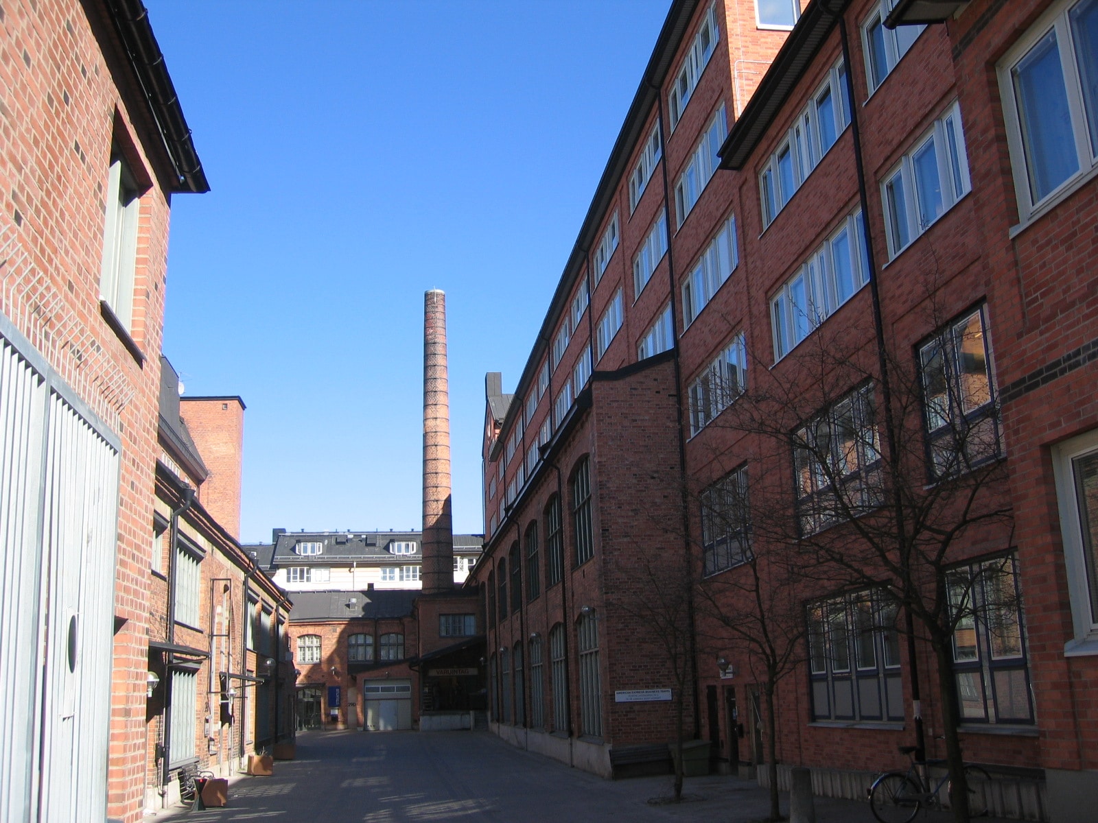 Korvar, maskiner och social omtanke på Magnus Ladulåsgatan